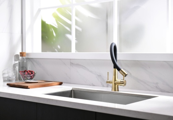 Смеситель кухня Лемарк Комфорт с подключ. к фильтру бронза, излив черный M3075B Чехия