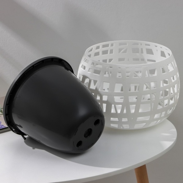 Кашпо пластм. Хаос 290*200мм с вставкой белый 4,0л М3142