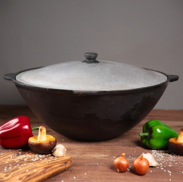 Казан чугунный 12л. с крышкой алюм., плоское дно, Узбекистан