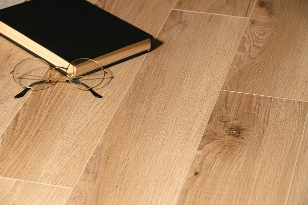 Кварцвиниловый ламинат SPC BONKEEL Style 4V Дуб Палау 125*1200*4мм КМ2 (упак10шт/1.5кв) замок (Gronafloor) 