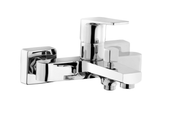TREYA Azario Смеситель для ванны с коротким изливом хром AZ-15680501